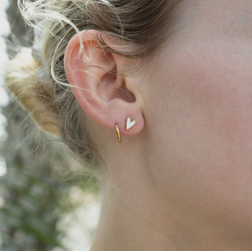 18K Gold Pvd Stainless Steel White
Heart Stud Earrings